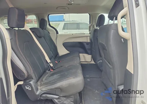 2018 Chrysler Pacifica Touring Plus z USA, uszkodzony, nr VIN 2C4RC1FGXJR125927